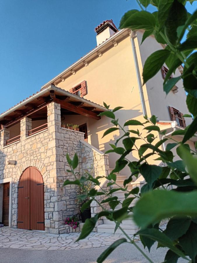 Guesthouse Marija Potpican Bagian luar foto